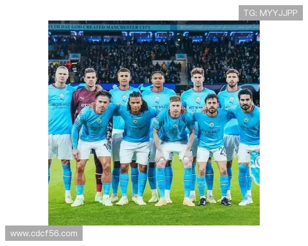 探秘13号球员背后的故事与成就足球明星的荣耀与挑战 探秘13号球员背后的故事与成就足球明星的荣耀与挑战